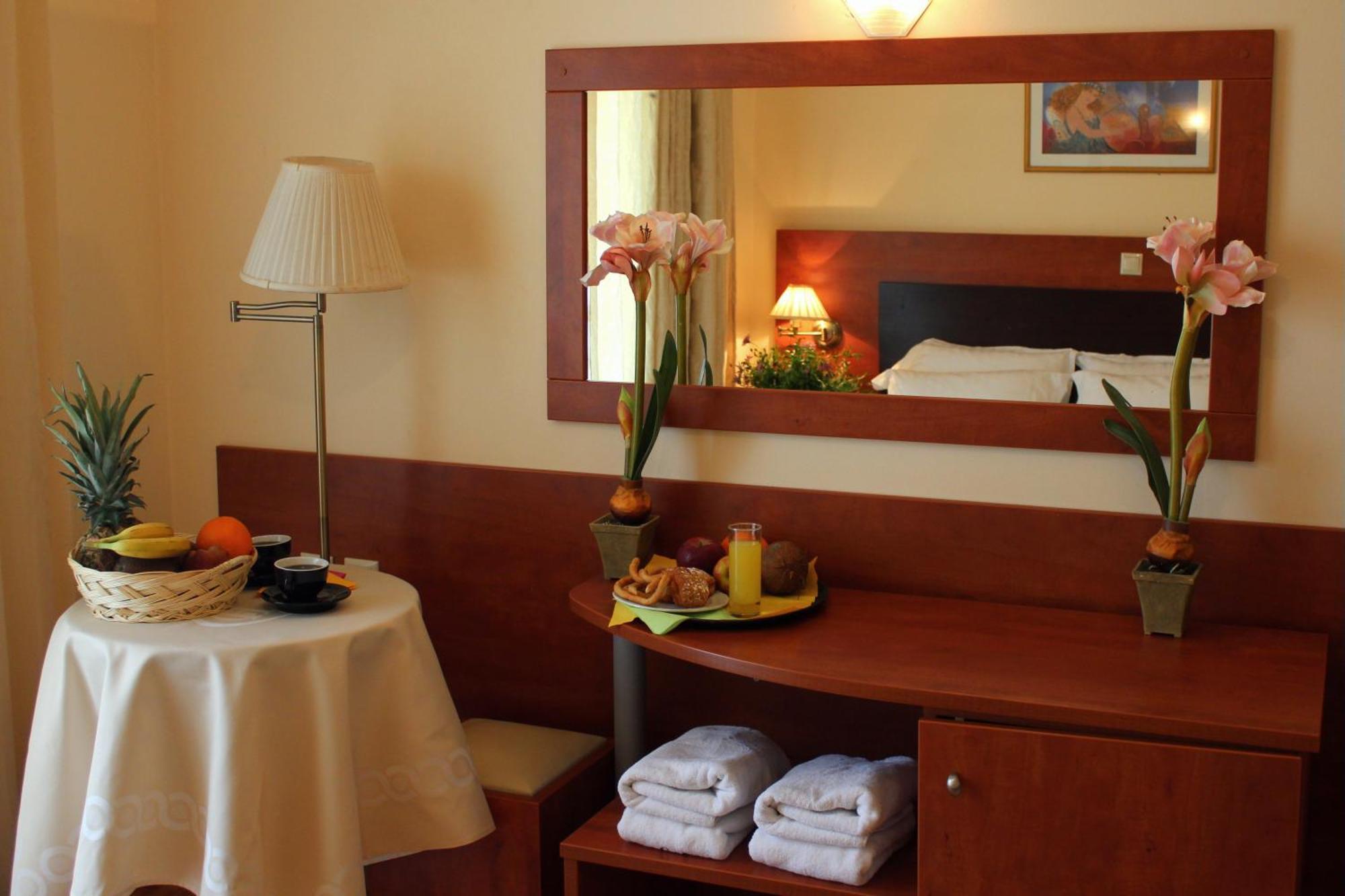 Galaxy Hotel Kalamata Luaran gambar